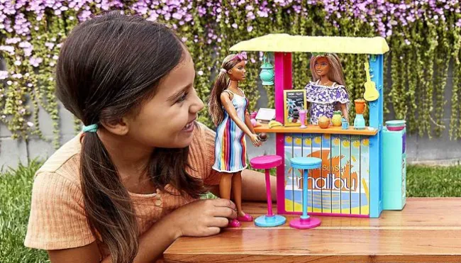 Barbie Loves the Ocean Shack Playset