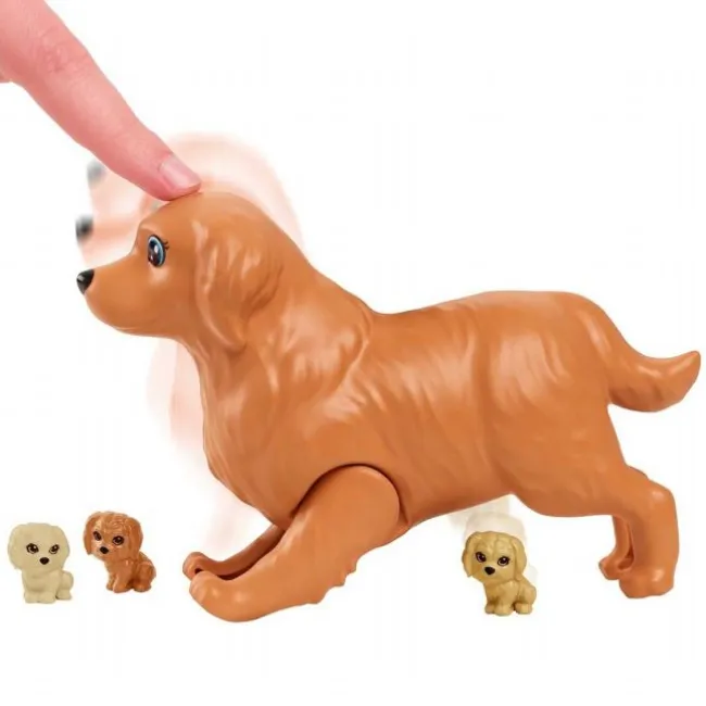 Barbie med nyfødte hundehvalpe