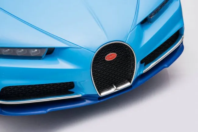 Bugatti Chiron, 12V