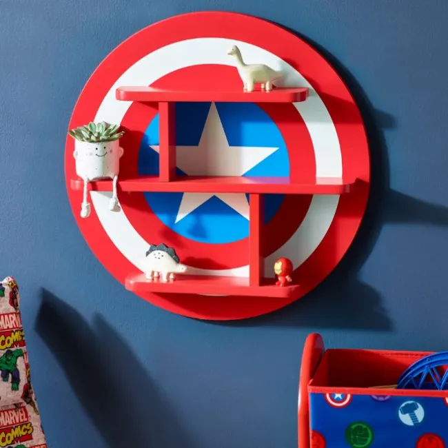 Captain America væghylde