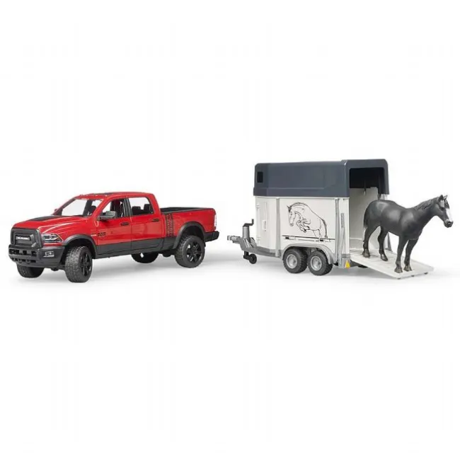 Dodge RAM 2500 med hestetrailer og hest