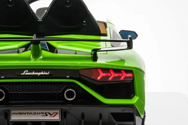 Grøn Lamborghini Aventador SVJ, 12V