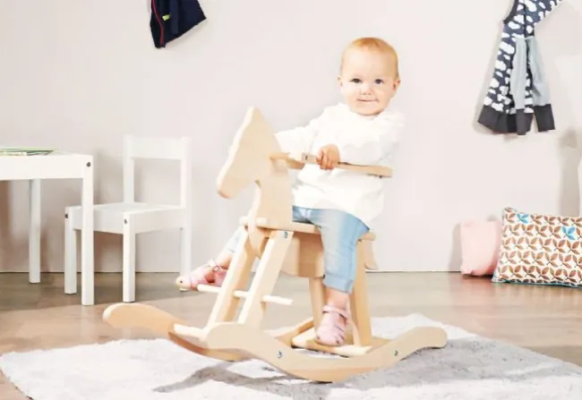 Gyngehest Pinolino med ring