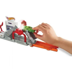 Hot Wheels Blaze Blast Play Set