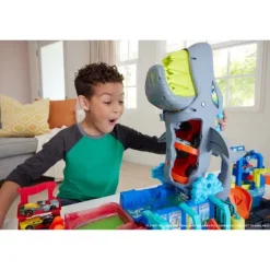 Hot Wheels City Ultra Shark Car Wash