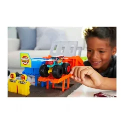 Hot Wheels Monster Trucks Blast Station