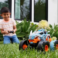 Hot Wheels RC Transforming Rhinomite