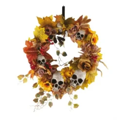 Krans med Blomster og kranier