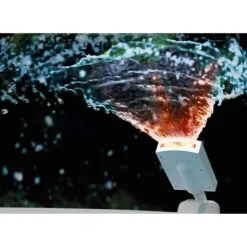 LED pool lys og sprayer 4 farver