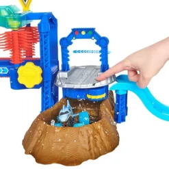 Monster Jam Power Wash Playset