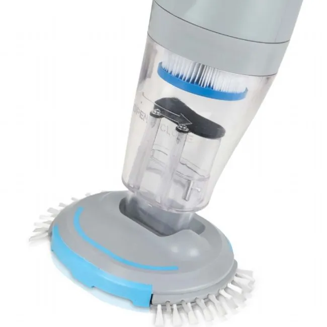 Pool and Spa Battery Cleaner