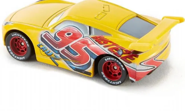 Race Cruz