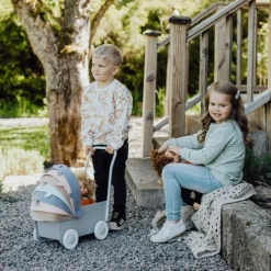 Skrållan Dukkevogn Træ