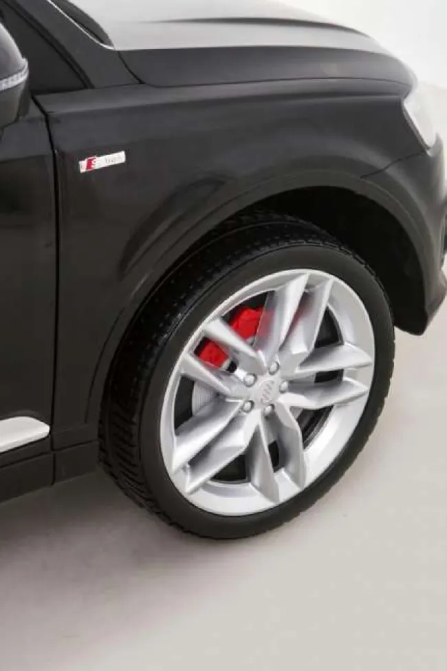 Sort Audi Q7, 12V